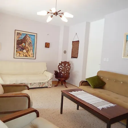 Maristika Apartment *