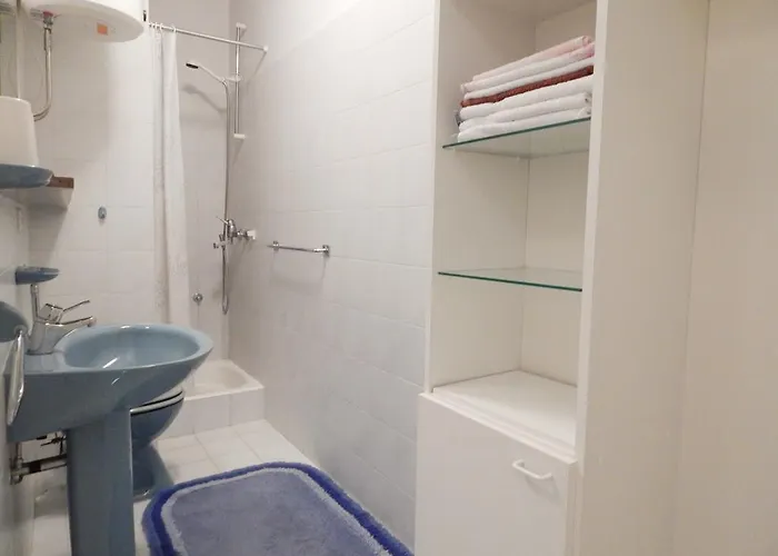 아파트 Maristika 오미스