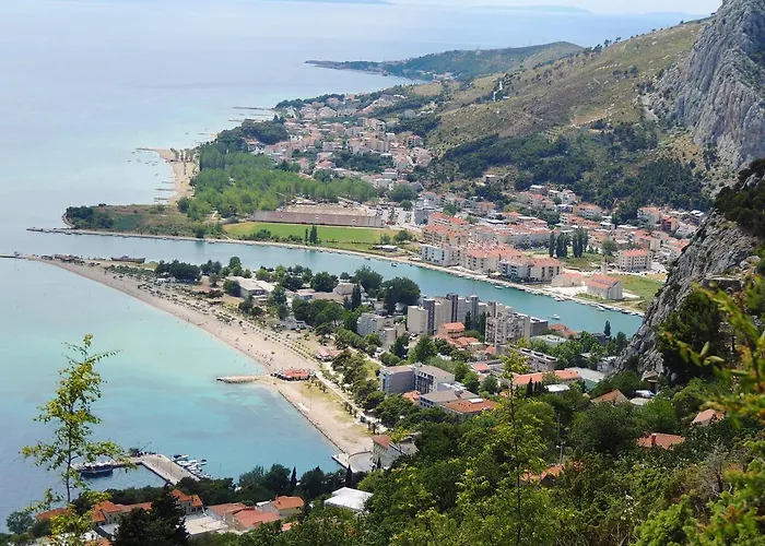 Maristika 아파트 오미스